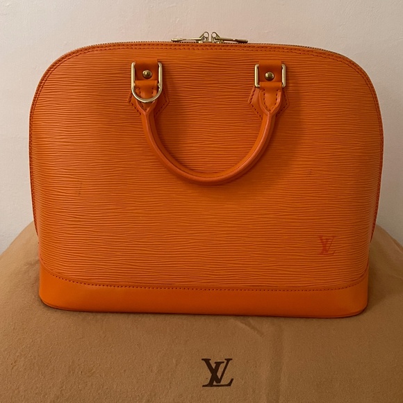 LOUIS VUITTON VINTAGE EPI MANDARIN ALMA - Picture 7 of 15